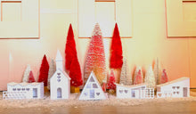 Load image into Gallery viewer, Mod Valentine Putz Houses DIY Kit Set of 5 Undecorated
