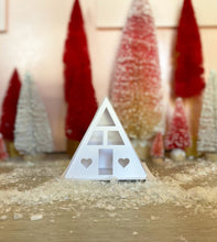 Load image into Gallery viewer, Mod Valentine Putz Houses DIY Kit Set of 5 Undecorated