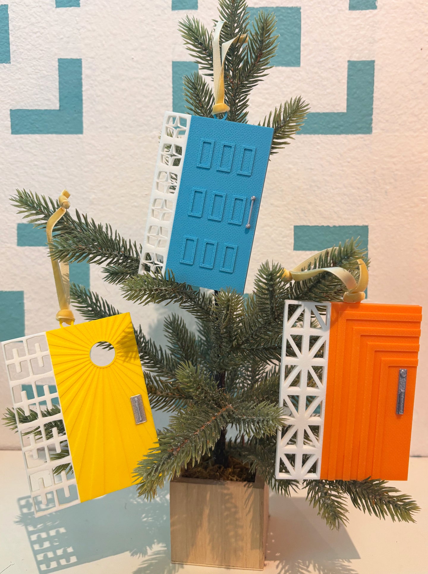 MCM Door Ornament Set: 3D Printed Mid-Century Modern Holiday Decor